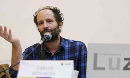 El cineasta mexicano Carlos Reygadas será jurado en Cannes 2025
