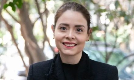 Maryfer Centeno y la ocasión en que juró que la reina Isabel II era ‘gran admiradora’ de su trabajo