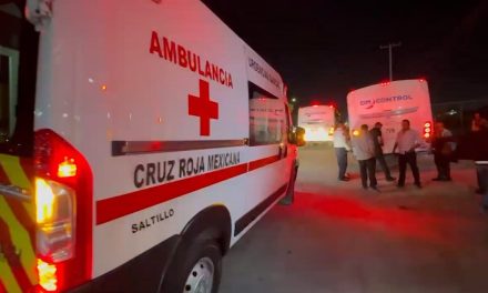 Choque múltiple en Nazario S. Ortiz Garza deja caos vial sin heridos de gravedad