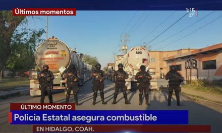 Aseguran combustible en carretera de Coahuila; hay ocho detenidos