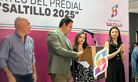 Reconocen a saltillenses cumplidos con premios en efectivo
