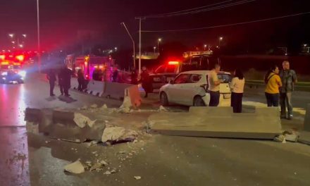 Exceso de velocidad ocasiona fuerte accidente durante la noche del domingo al sur de Saltillo