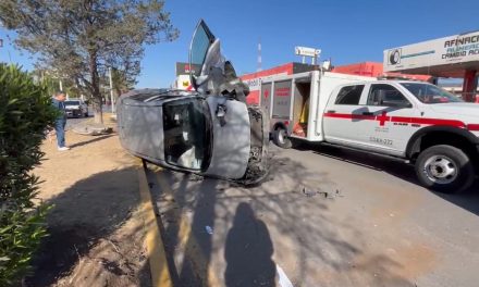 Ignora alto en la colonia Topochico y deja a mujer lesionada