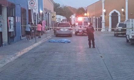 Muere hombre en la vía pública en Parras de la Fuente