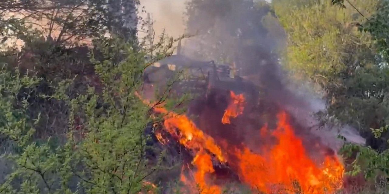 Se registra incendio de tejabanes en la colonia Villa Universidad