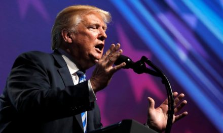 Trump lanza críticas contra autos de México y Canadá… afirma que no quiere sus autos