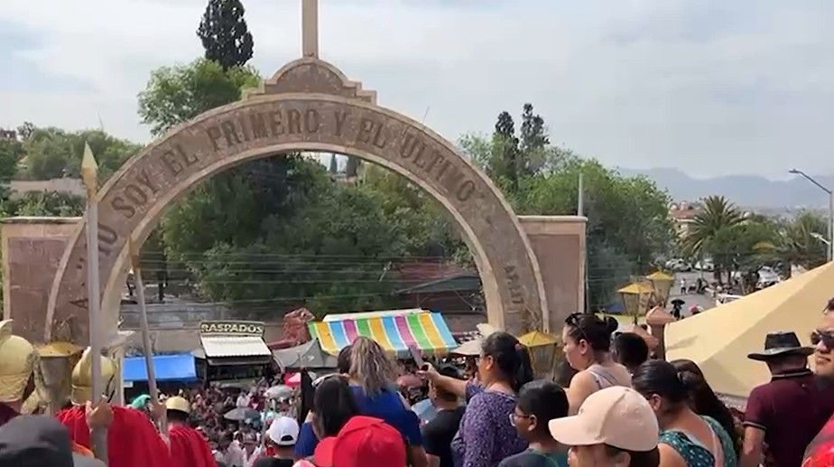 Saltillo late al ritmo de la fe con la representación del viacrucis del Ojo de Agua