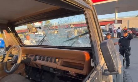 Violenta agresión a familiares de detenido tras accidente en Saltillo