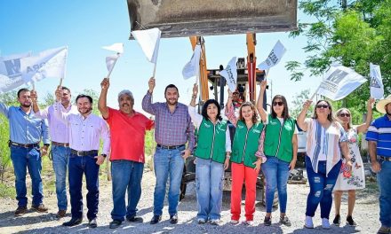 Carlos Villarreal arranca obra de red de agua potable en Brisas del Río