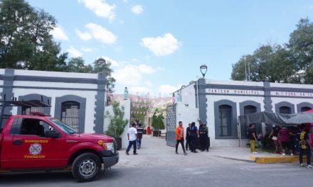 Miles de visitantes acudieron a panteones de Torreón el fin de semana