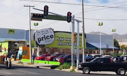 Van por restricción de vueltas continuas a la derecha en Torreón