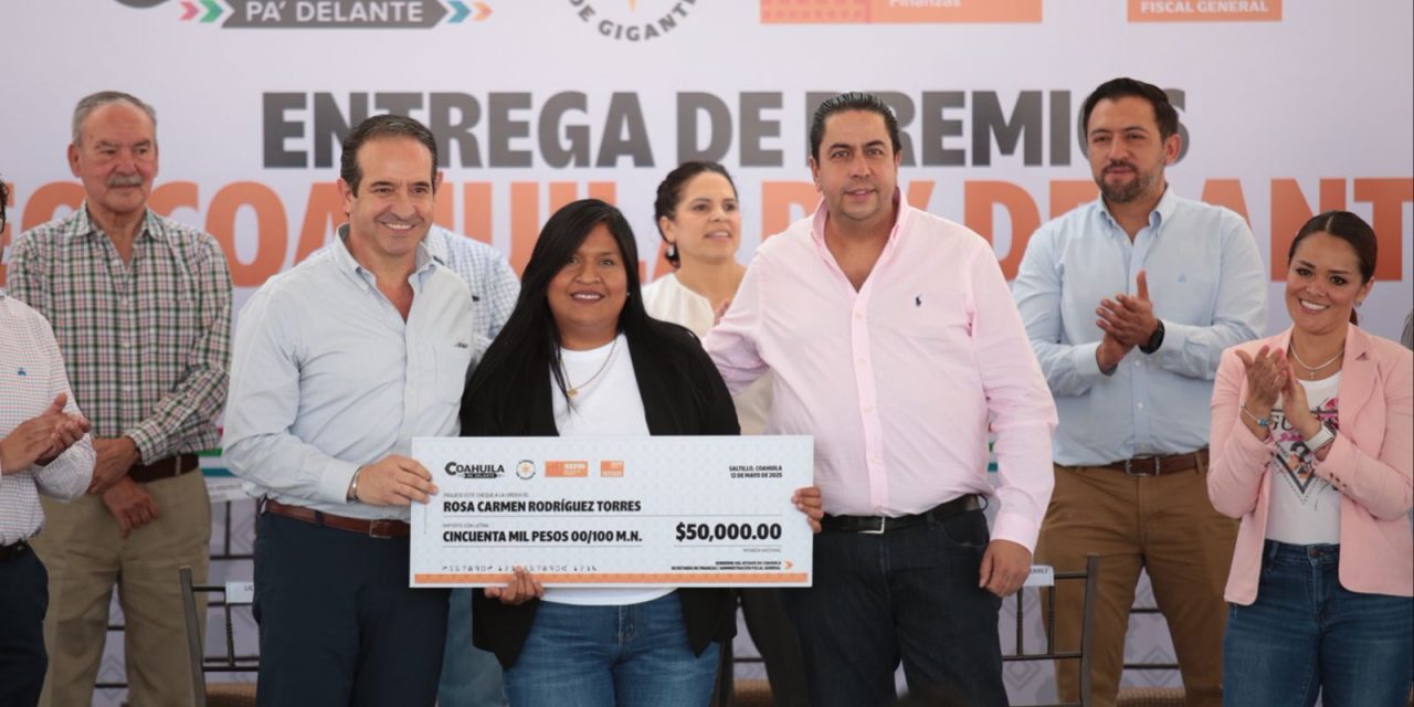 Ganadores del sorteo Coahuila Pa’delane reciben sus premios