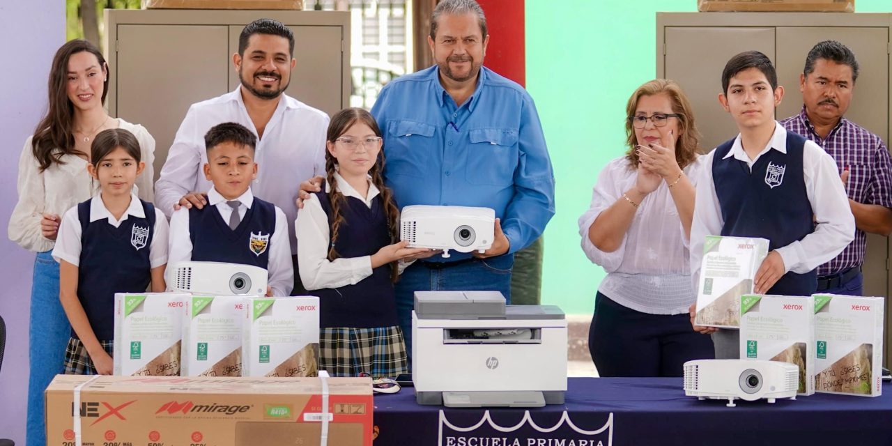 Tomás Gutiérrez fortalece escuelas de Ramos Arizpe