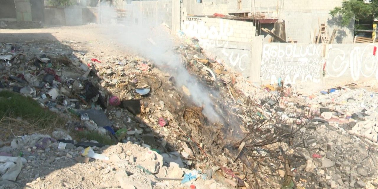 Saltillo: Arroyo genera gases tóxicos para los vecinos en la colonia María de León