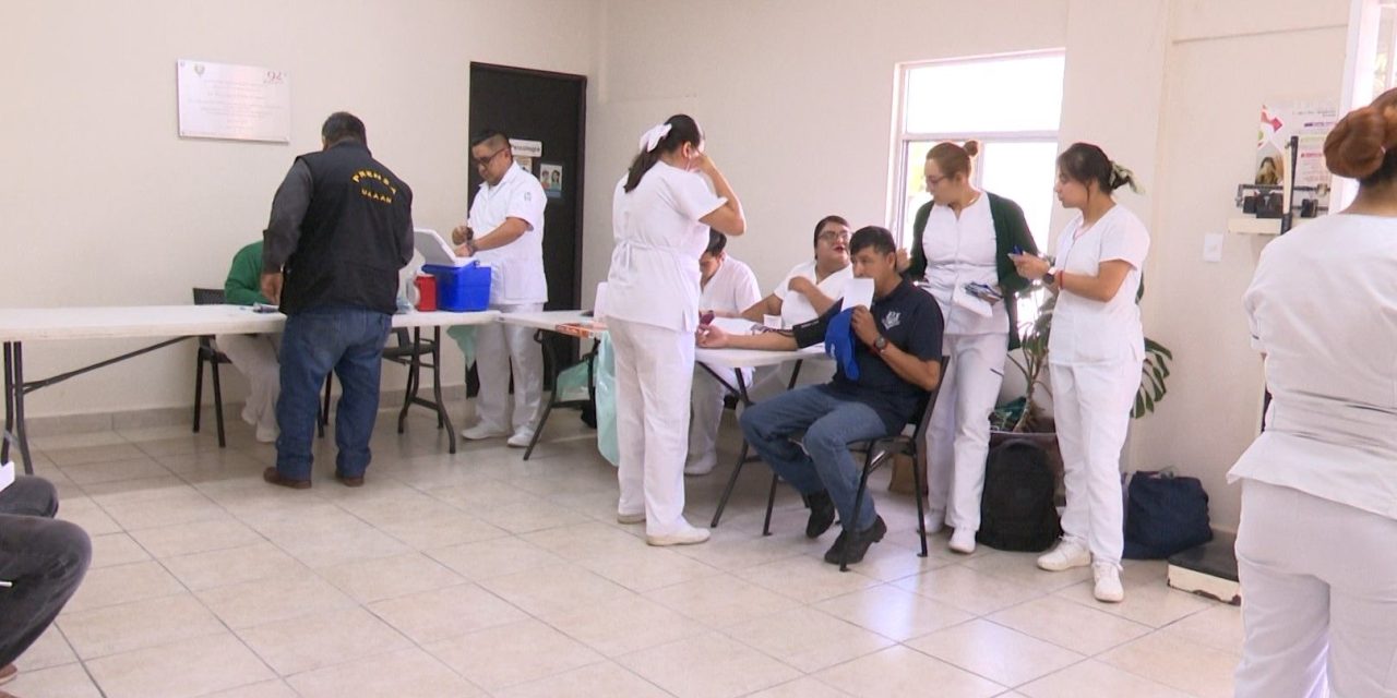 El IMSS llevó una feria de la salud a la Narro