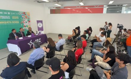 Presenta libro el Instituto Electoral de Coahuila