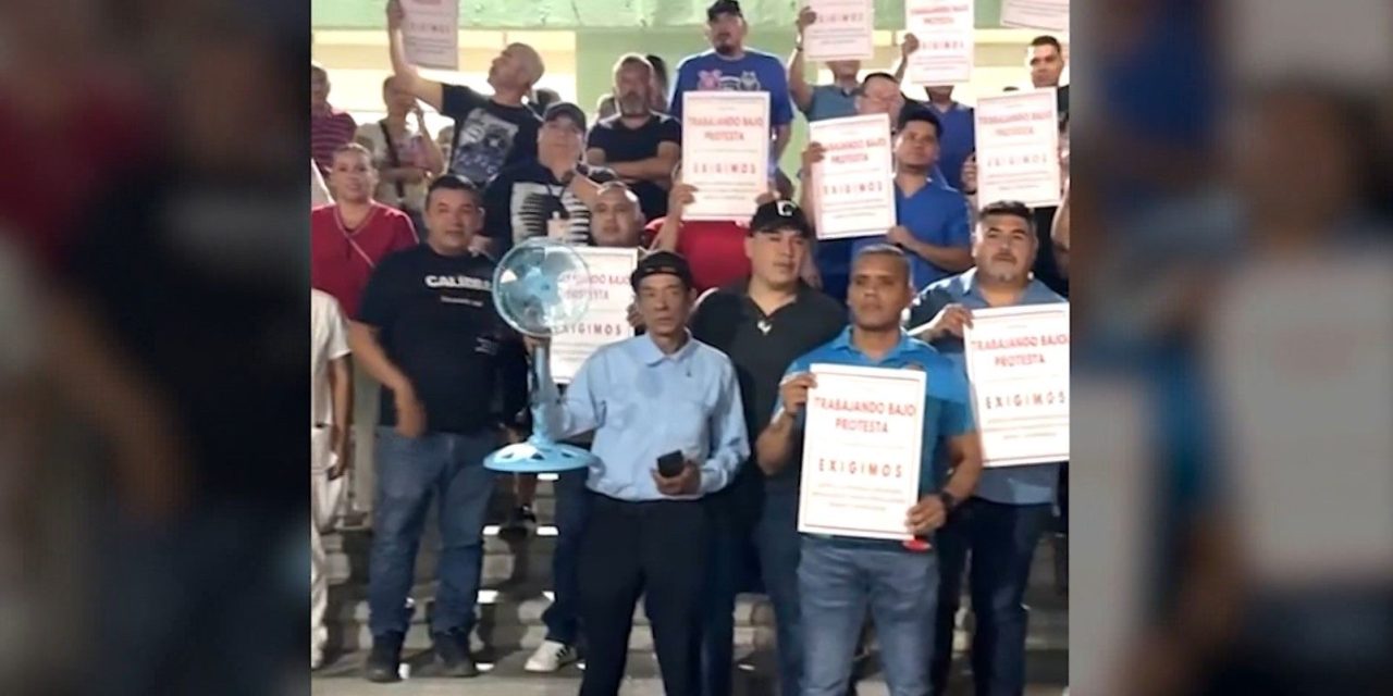 Protestan trabajadores IMSS en Monclova