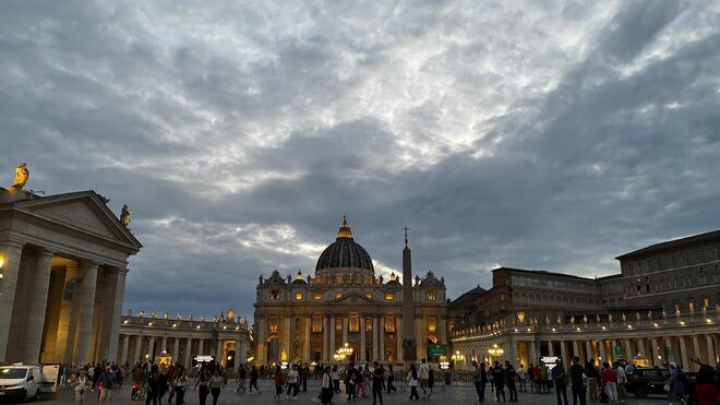 Vaticano apaga red de telefonía móvil para blindar el cónclave