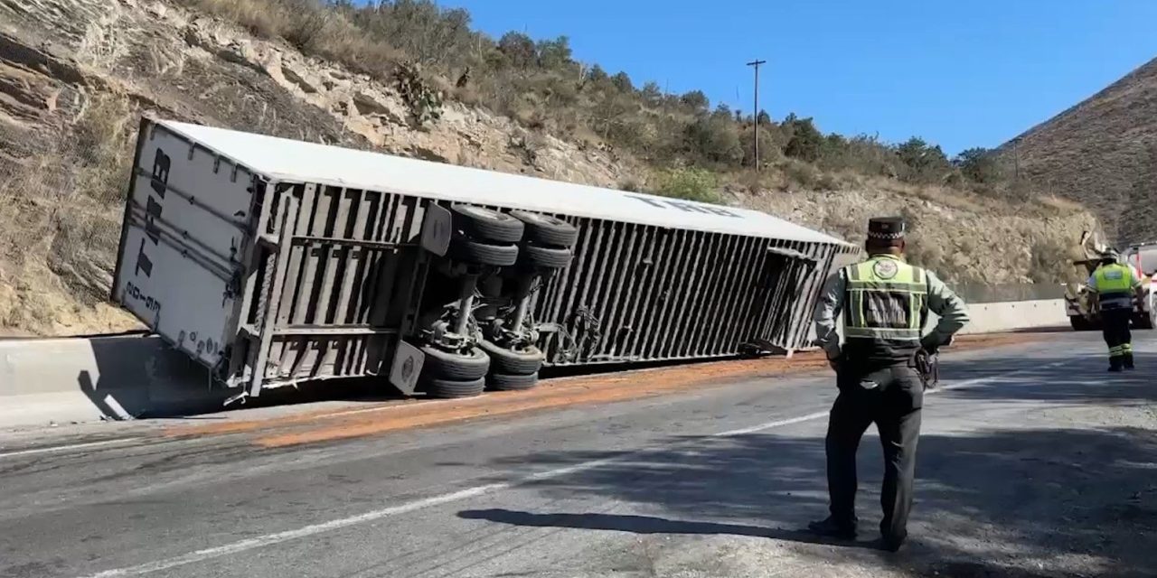 Se registra una volcadura en ‘Los Chorros’ durante este miércoles