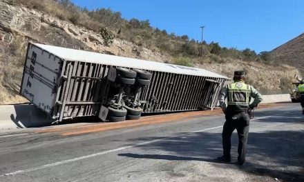 Se registra una volcadura en ‘Los Chorros’ durante este miércoles