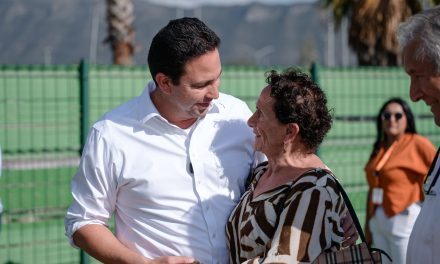 Acerca Javier Díaz el deporte a las colonias: arranca cursos en Centros Acuáticos