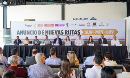Asiste Carlos Villarreal a la presentación de nueva ruta aérea Monclova-Monterrey