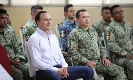 Comparte Manolo Jiménez Modelo de Seguridad Coahuila con militares