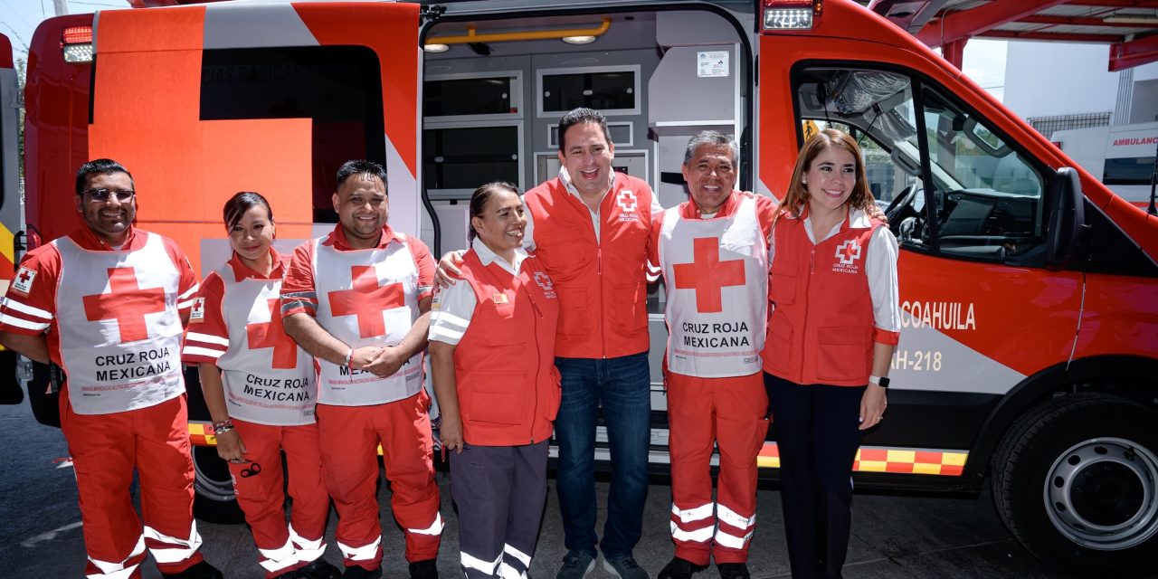 Javier Díaz reafirma apoyo a la Cruz Roja Saltillo