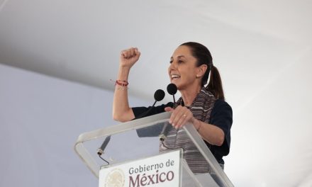Claudia Sheinbaum felicita a los padres en su día