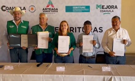 En Arteaga consolidan certeza jurídica para familias de San Antonio de las Alazanas