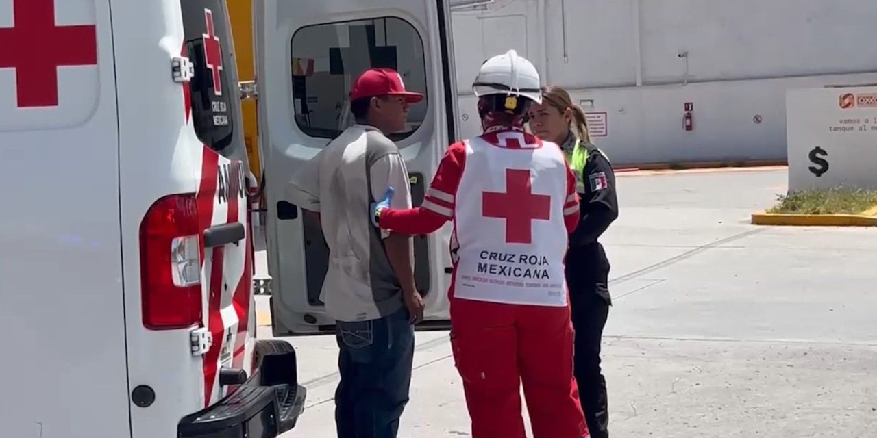 Motociclista sufre aparatosa caída en Saltillo