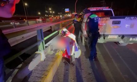 Mujer en situación de calle es atropellada por auto fantasma