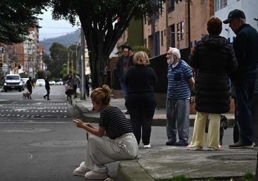 Fuerte sismo de magnitud 6.5 sacude Bogotá y varias ciudades de Colombia