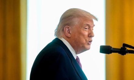 Trump pronostica una ‘pronta paz’ entre Israel e Irán, pese a acusaciones de complicidad