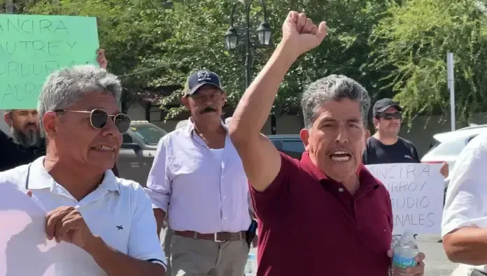 Exobreros de AHMSA inician protestas por finiquitos
