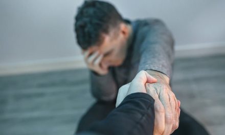 Iglesia católica se suma a la prevención del suicidio en Acuña
