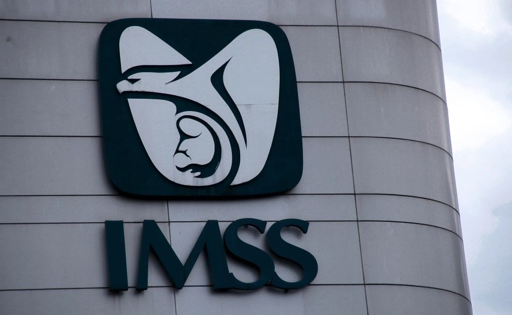 Amenaza líder sindical del IMSS a enfermera manifestante