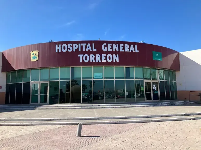Dan mantenimiento al mastógrafo del Hospital General de Torreón