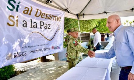 Román Cepeda arranca campaña de canje de armas de fuego