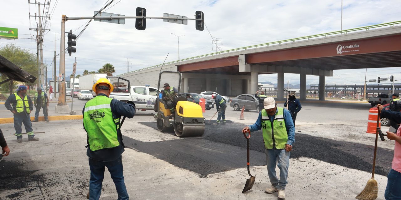 Javier Díaz intensifica acciones de bacheo en Mirasierra y Teresitas