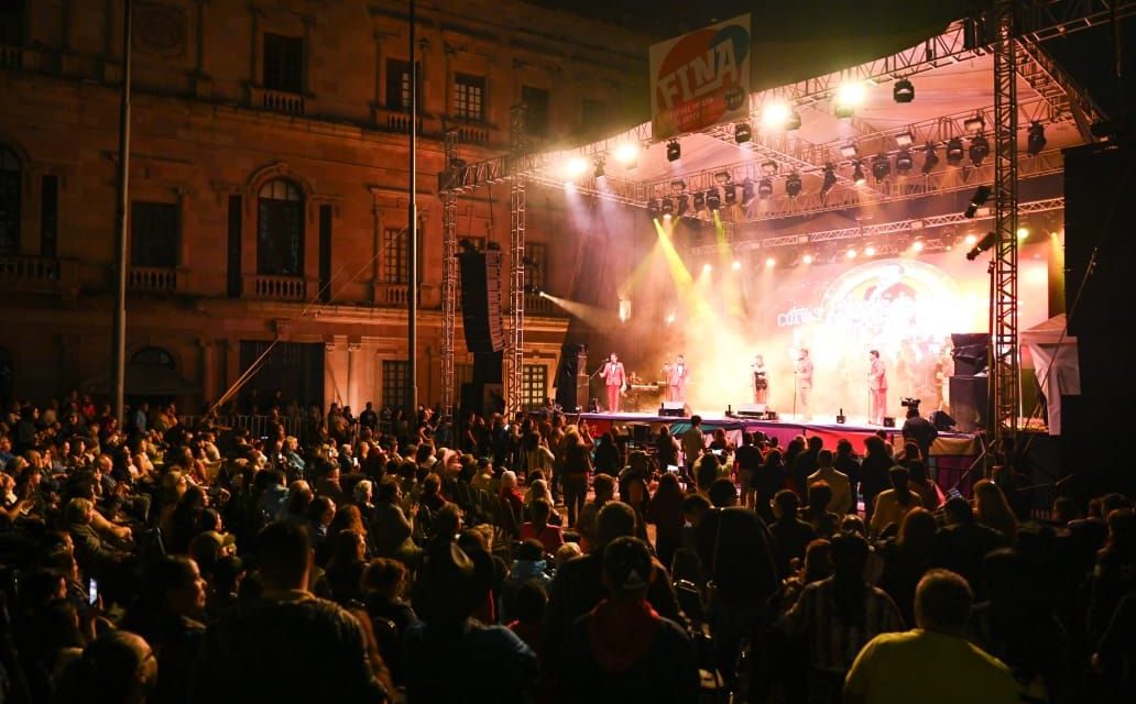 Registra FINA 200 mil asistentes; el éxito fue llevar cultura a las colonias
