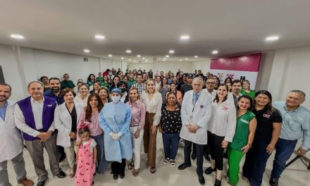 Fundación RCG dona más de tres mil batas quirúrgicas al DIF Monclova