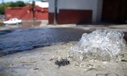 Otra mega fuga de agua potable, gran desperdicio del vital líquido