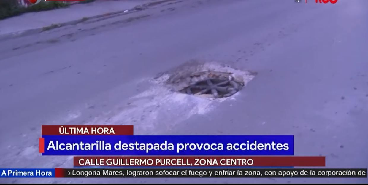 Alcantarilla destapada provoca accidentes en Zona Centro de Saltillo