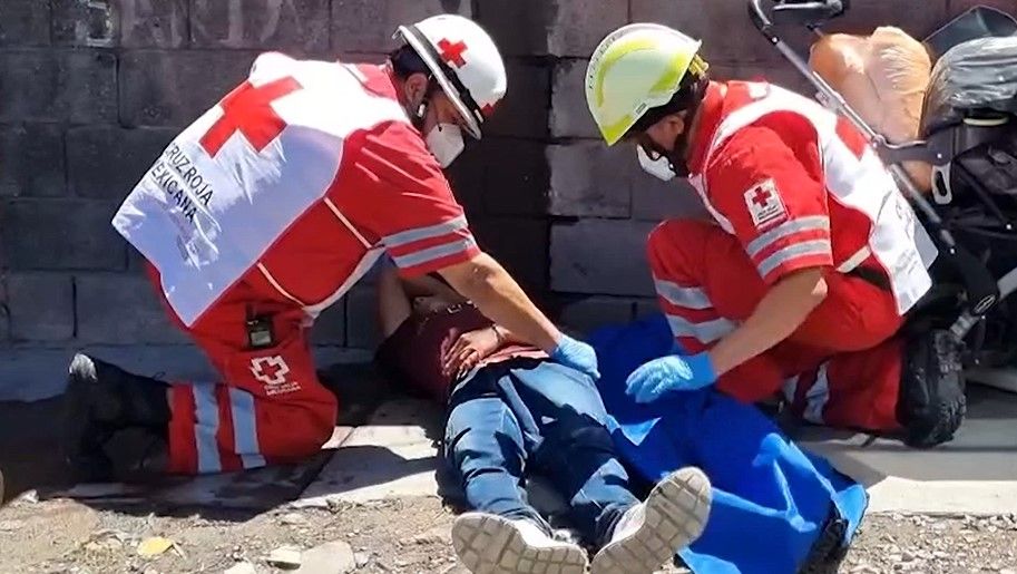 Joven resulta gravemente lesionado tras caer de una barda en Loma Linda