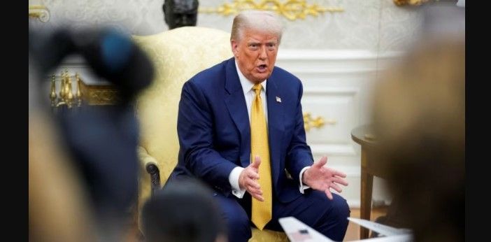 Trump fue informado sobre su aparición en documentos de Epstein, según WSJ