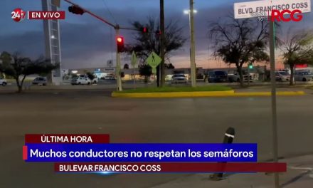 Ignoran automovilistas semáforos en rojo en bulevar Fco. Coss