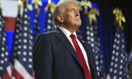 Trump firma que existe un 50% de probabilidades o menos de lograr acuerdo con la Unión Europea
