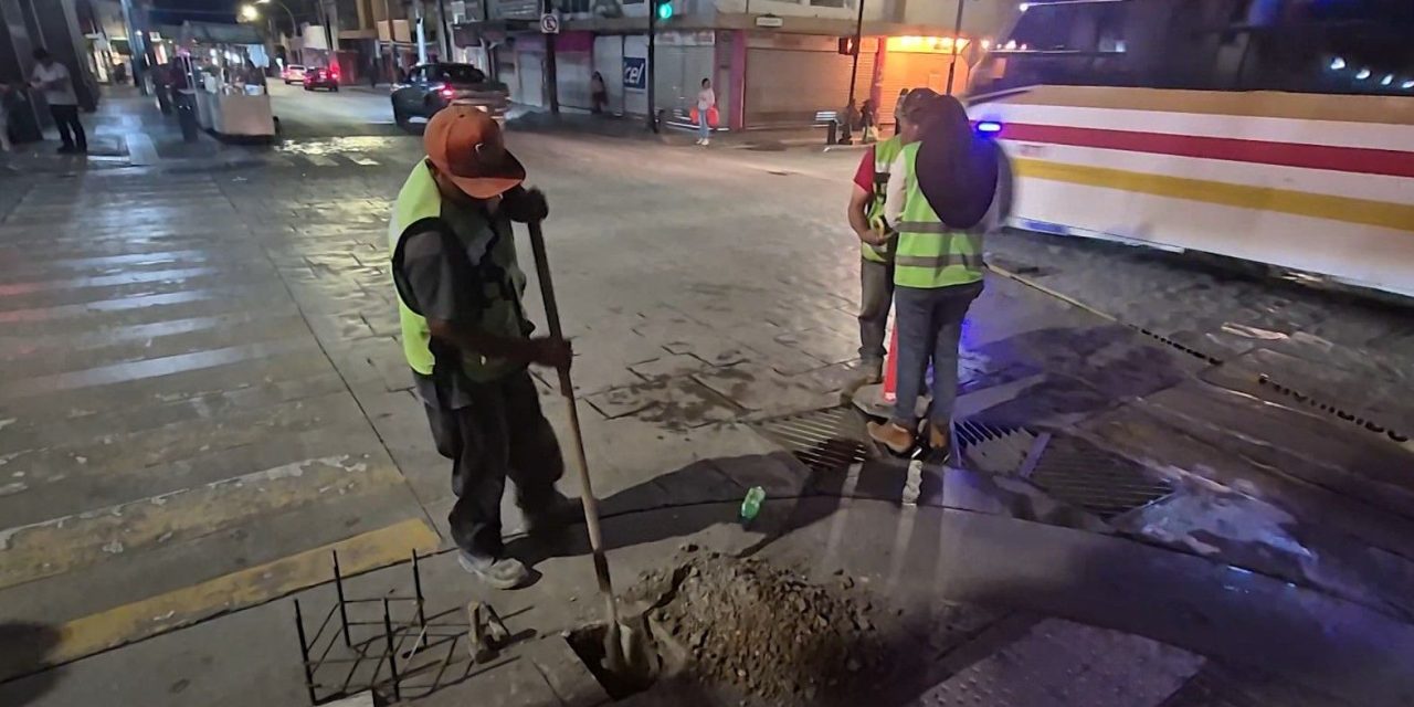 Instala Gobierno de Saltillo bolardos de seguridad en Distrito Centro