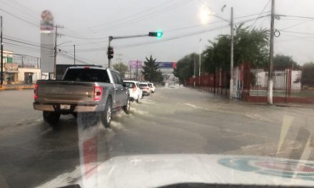 Inundaciones colapsan a Saltillo; autoridades reportan saldo blanco